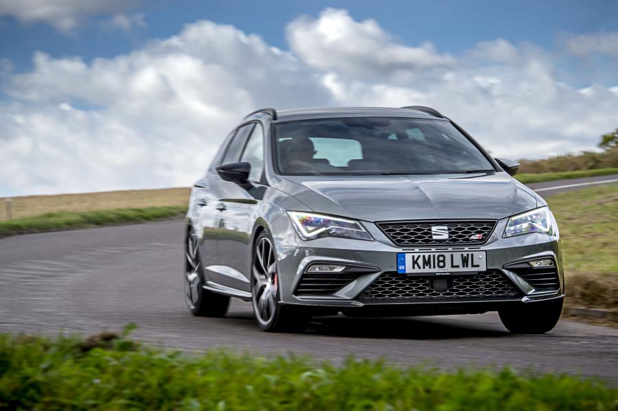  Seat Leon ST Cupra Carbon Edition 2018 года  (UK) (фото 6 из 13)